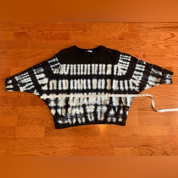 William Rast, Women’s Black & White Tie-Dye Sweatshirt, size XXL - Picture 12 of 15